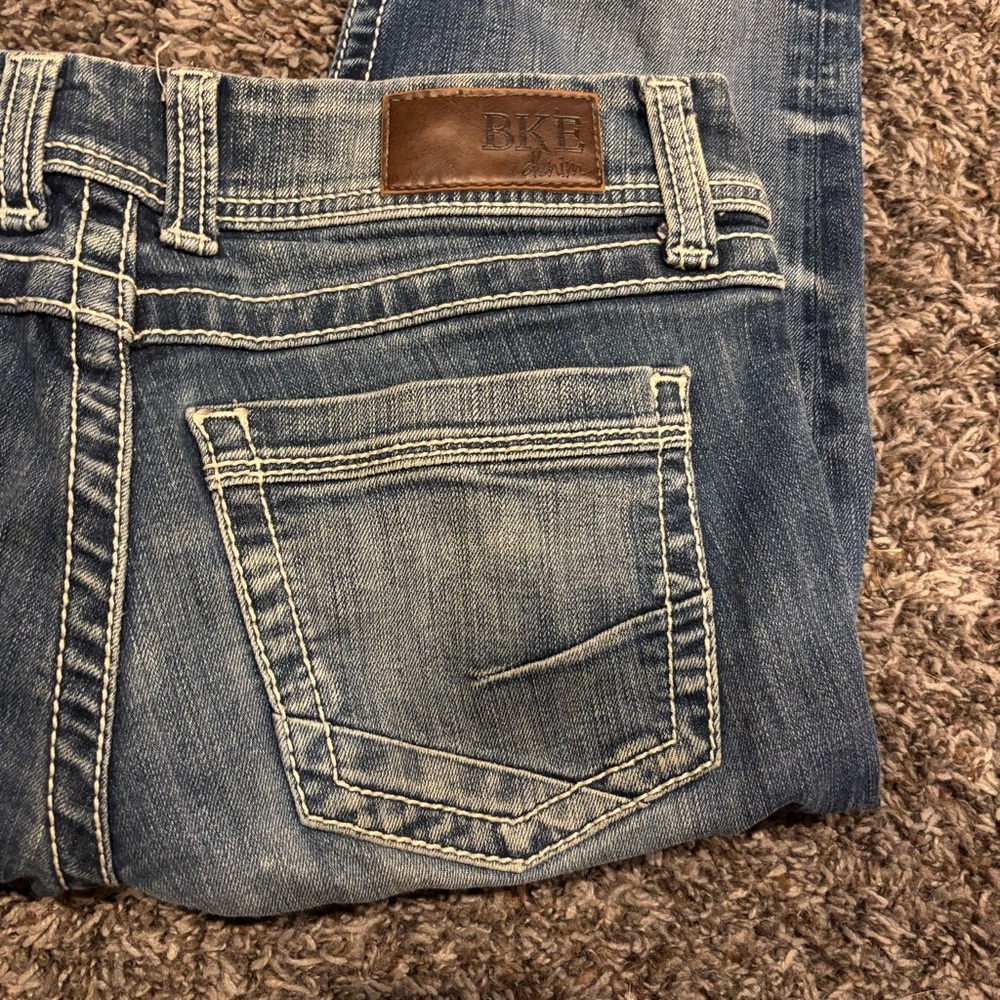 BKE Light Blue Denim Capris - Picture 2 of 9